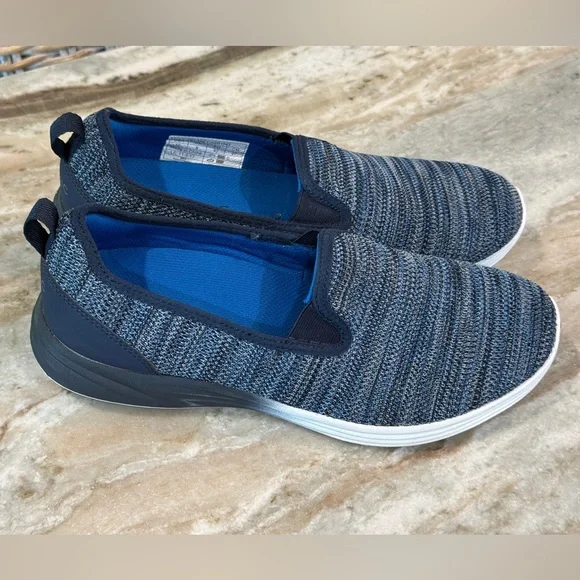 Women's VIONIC Delaney navy blue slip on orthotic sneakers- Size 10 - Picture 2 of 8